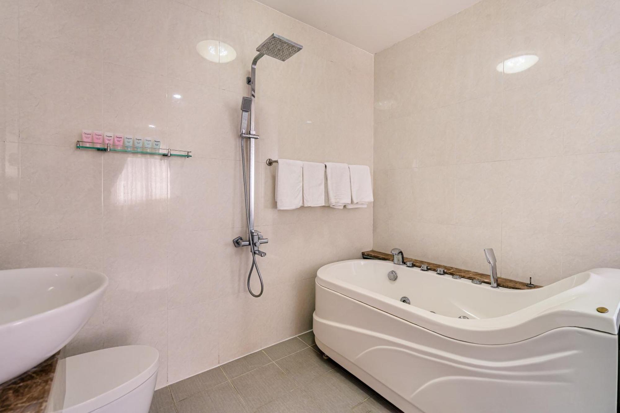 La Palma Boutique Hotel Ho Chi Minh City Exterior photo